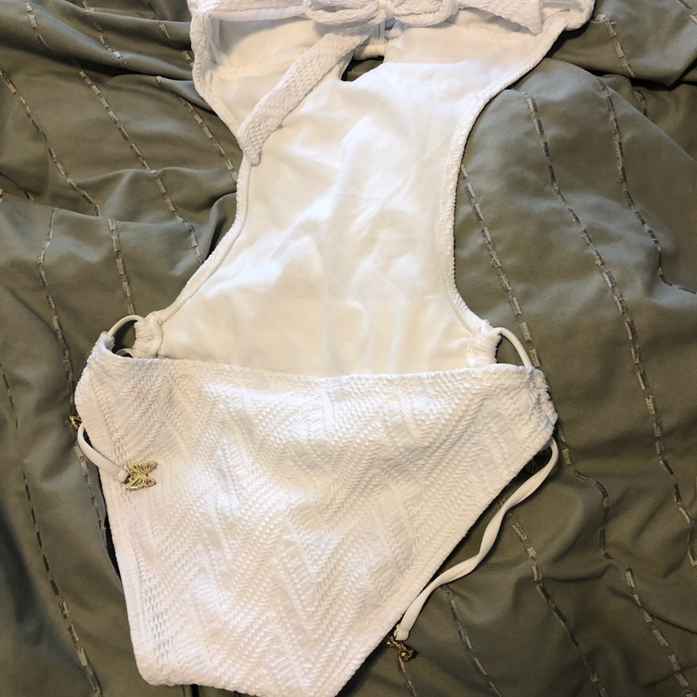 Swimsuit - Picture 4 of 4